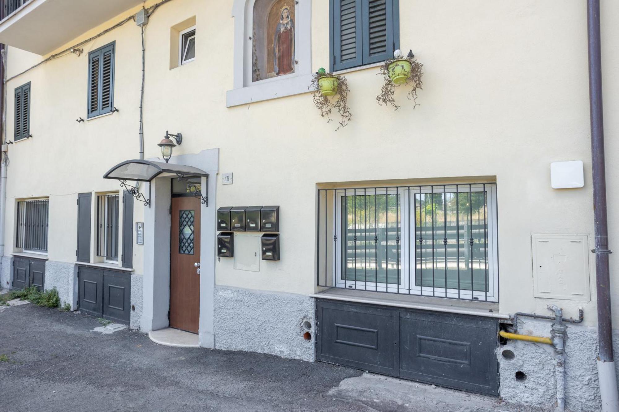 Mari Flat - Posto Auto E Metro - Italywego *
